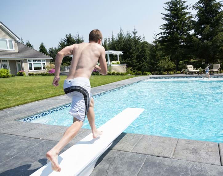 Thumbnail for Flyte Deck II Diving Board in Action